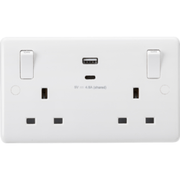 Knightsbridge 13A 2G SP Switched Socket with Dual USB A+C 5V DC 4.8A shared with Outboard Rockers