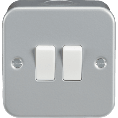 Knightsbridge Metal Clad 10AX 1G 2-Way Switch