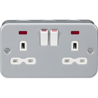 Knightsbridge Metal Clad 13A 2G DP Switched Socket